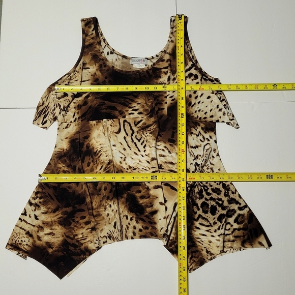 Georgia Rylie Leopard Print SharkBite Top Made in USA (L) - Picture 9 of 9